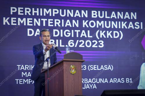 FAHMI FADZIL