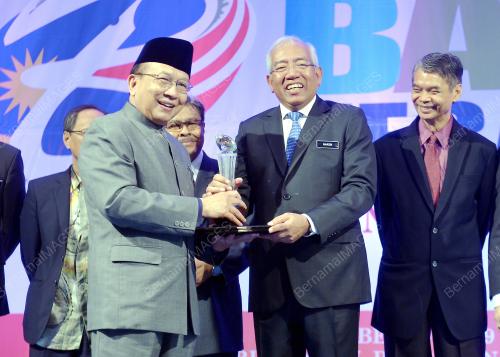 PTJ02_20102016_BULAN_BAHASA