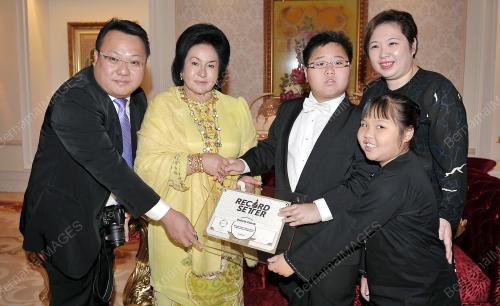 DATIN SERI ROSMAH MANSOR