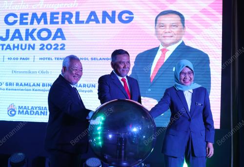 DATUK SERI RAMLAN HARUN
