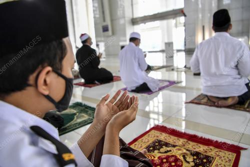 PATUH SOP SOLAT JUMAAT