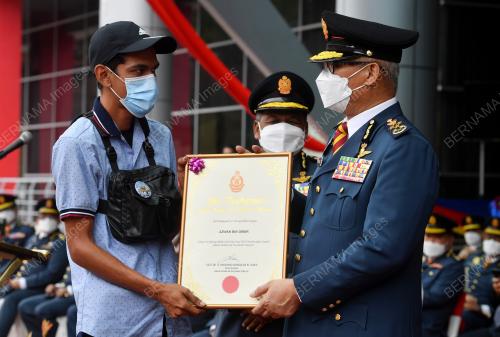 DATUK SERI MOHAMMAD HAMDAN WAHID