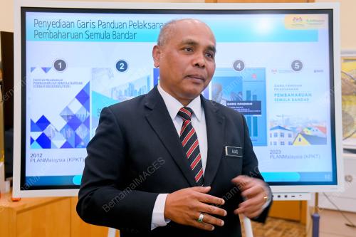 DATUK DR ALIAS RAMELI