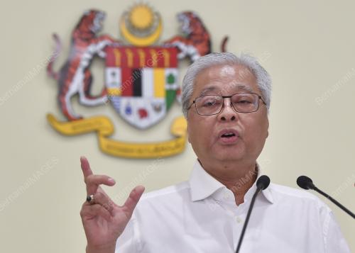DATUK SERI ISMAIL SABRI YAAKOB