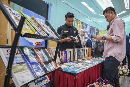 JOM BACA BERSAMA 10 MINIT