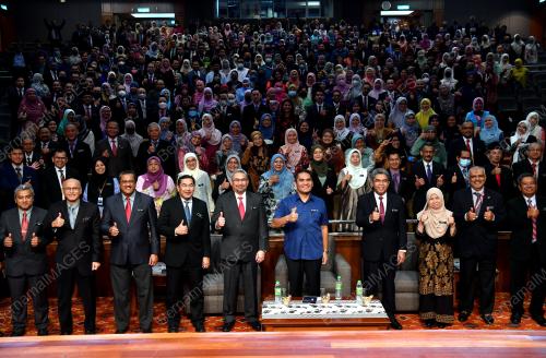 DATUK DR RADZI JIDIN