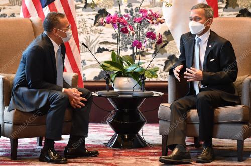 DATUK SERI HISHAMMUDDIN TUN HUSSEIN