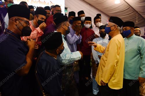 DATUK SERI ISMAIL SABRI YAAKOB