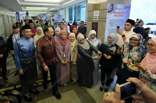 DATUK SERI ANWAR IBRAHIM