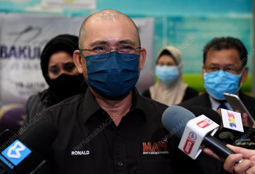 DATUK SERI DR RONALD KIANDEE
