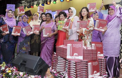 PTJ02_24032012_WANITA