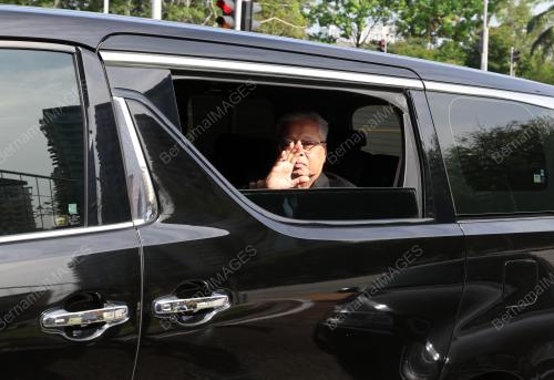 DATUK SERI ISMAIL SABRI YAAKOB