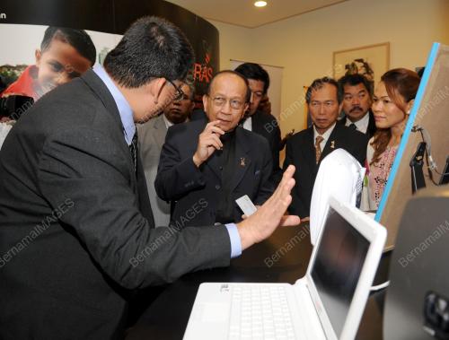 DATUK SERI DR RAIS YATIM