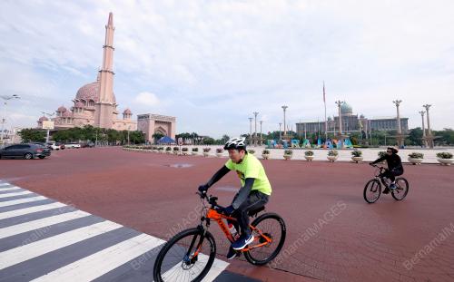 TINJAUAN PUSAT PENTADBIRAN PUTRAJAYA