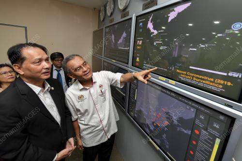 DATUK SERI DR DZULKEFLY AHMAD