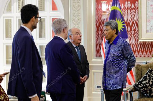 DATUK SERI MOHAMAD HASAN