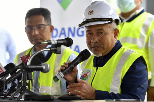DATUK SERI TUAN IBRAHIM TUAN MAN