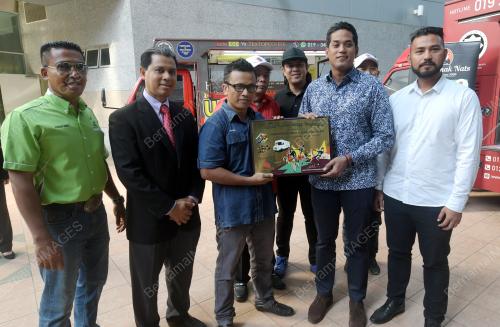 PTJ02_25102017_KHAIRY