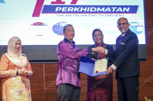 DATUK SERI FADILLAH YUSOF