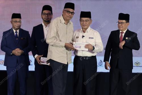 DATUK DR MOHD NA'IM MOKHTAR