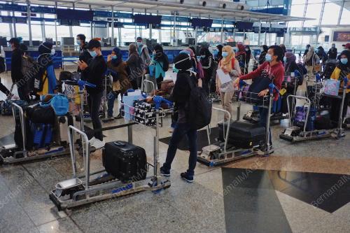 COVID-19: PELAJAR SABAH DI SEMENANJUNG PULANG KE KAMPUNG