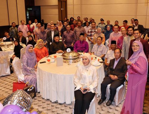 TAN SRI DR NIK NORZUL THANI NIK HASSAN THANI