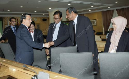 LIOW TIONG LAI