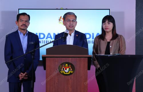 FAHMI FADZIL