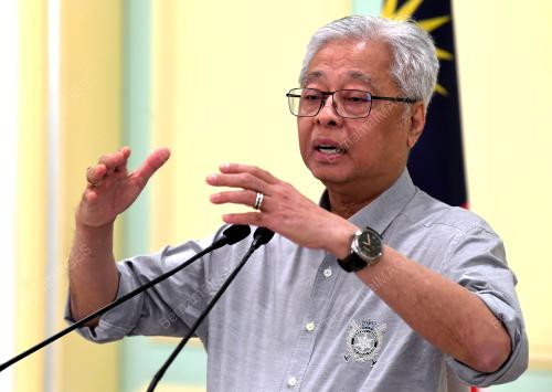 DATUK SERI ISMAIL SABRI YAAKOB