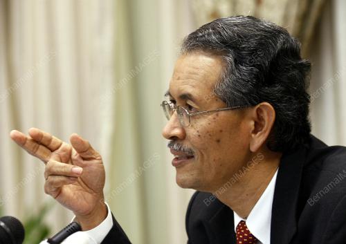 TAN SRI ISMAIL ADAM