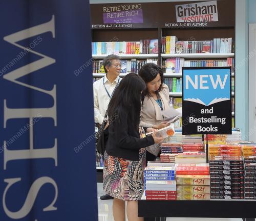 PTJ02_28062012_WHSmith