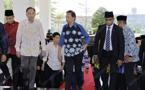 SULTAN HASSANAL BOLKIAH