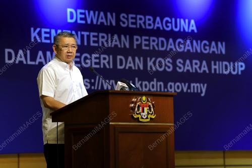 DATUK SERI SALAHUDDIN AYUB