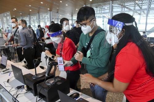 PENGEMBARA VTL UDARA DAR SINGAPURA TIBA DI KLIA