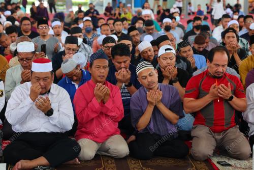 SOLAT JUMAAT DAN SOLAT HAJAT