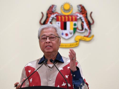 DATUK SERI ISMAIL SABRI YAAKOB