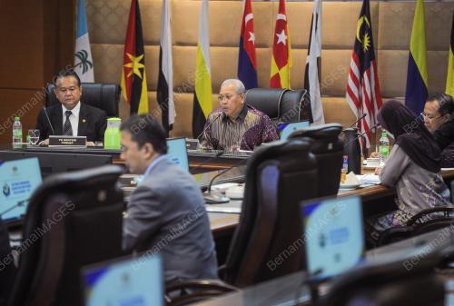 TAN SRI ANNUAR MUSA