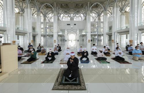 SOLAT JUMAAT DAN SOLAT HAJAT