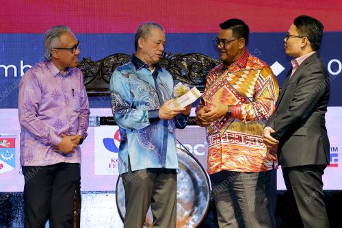 DATUK SERI FADILLAH YUSOF