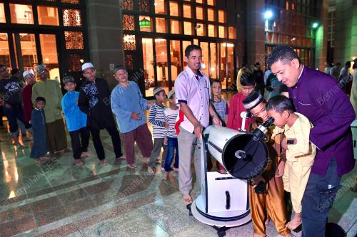 PTJ02_31012018_GERHANA_BULAN