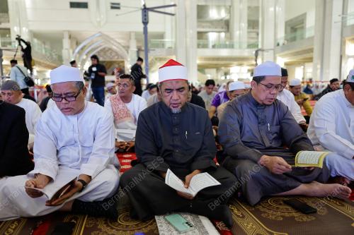 PROGRAM ZIKIR AKBAR MADANI