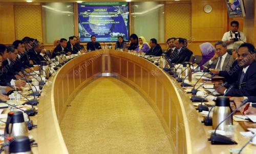 MUSTAPA MOHAMED