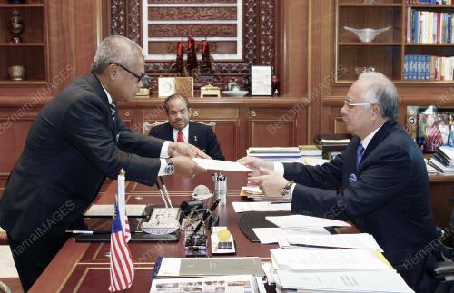 MOHD NAJIB TUN ABDUL RAZAK
