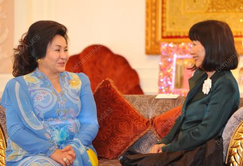 DATIN SERI ROSMAH MANSOR