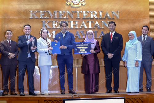 KHAIRY JAMALUDDIN