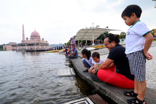 CUTI UMUM TAHUN BARU 2023