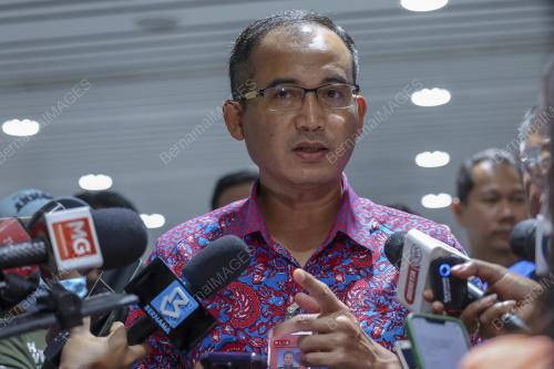 DATUK SERI KHAIRUL DZAIMEE DAUD