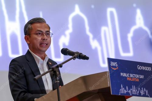 FAHMI FADZIL
