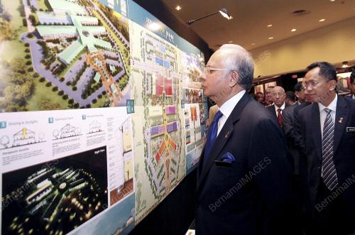 NAJIB TUN RAZAK