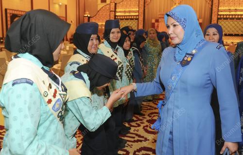 TUANKU NUR ZAHIRAH
